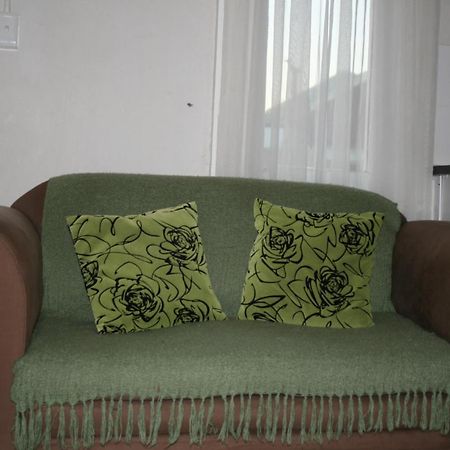 Apartamento Glen Lilly Self Catering Parow Exterior foto