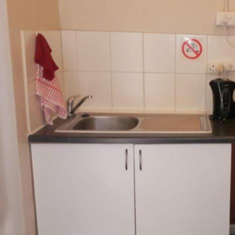 Apartamento Glen Lilly Self Catering Parow Exterior foto
