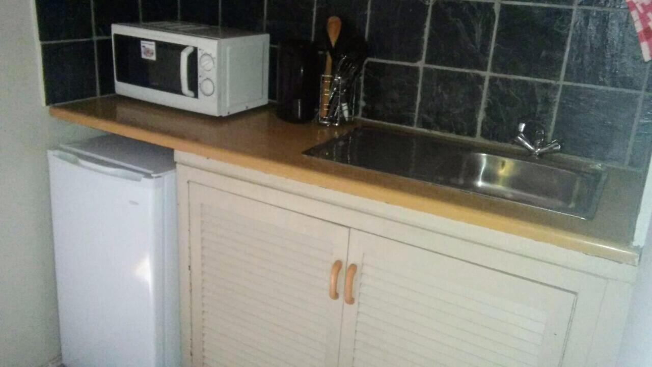 Apartamento Glen Lilly Self Catering Parow Exterior foto