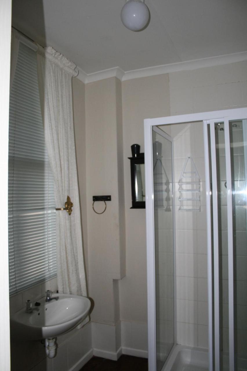 Apartamento Glen Lilly Self Catering Parow Exterior foto